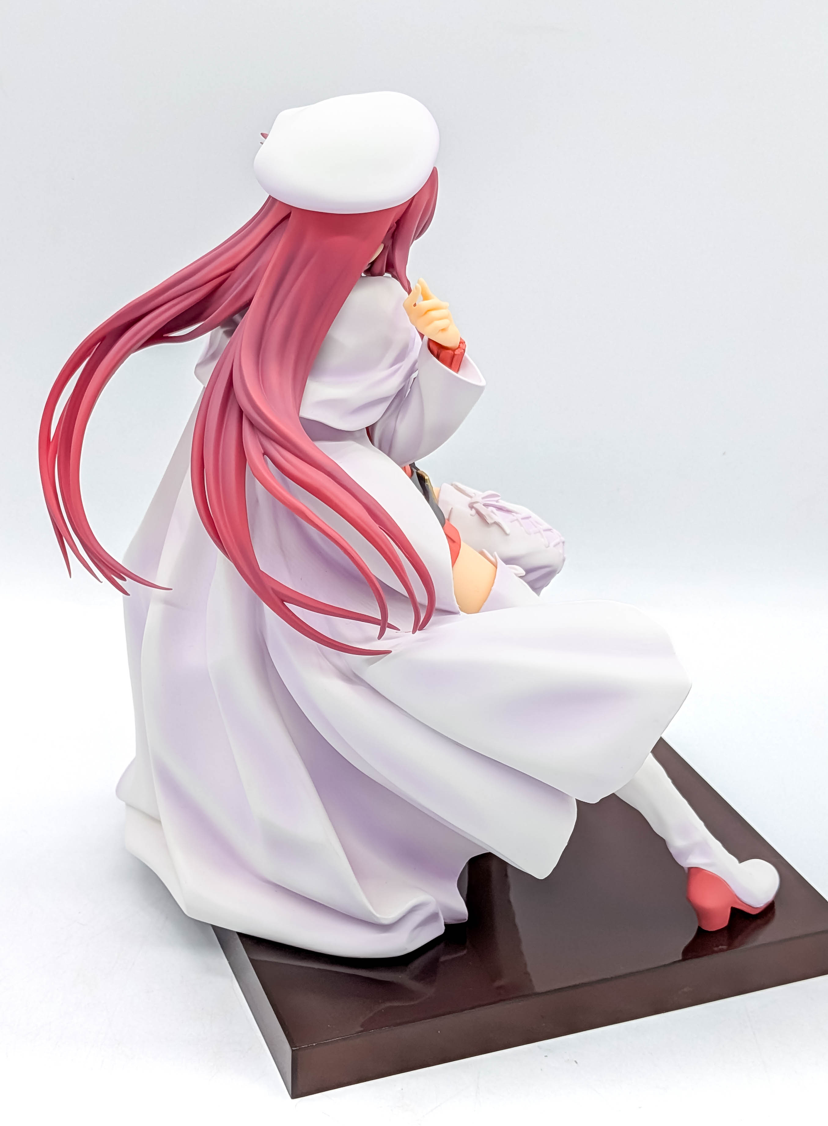 Aty 1/5 scale figure full rear view with flowing white coat
