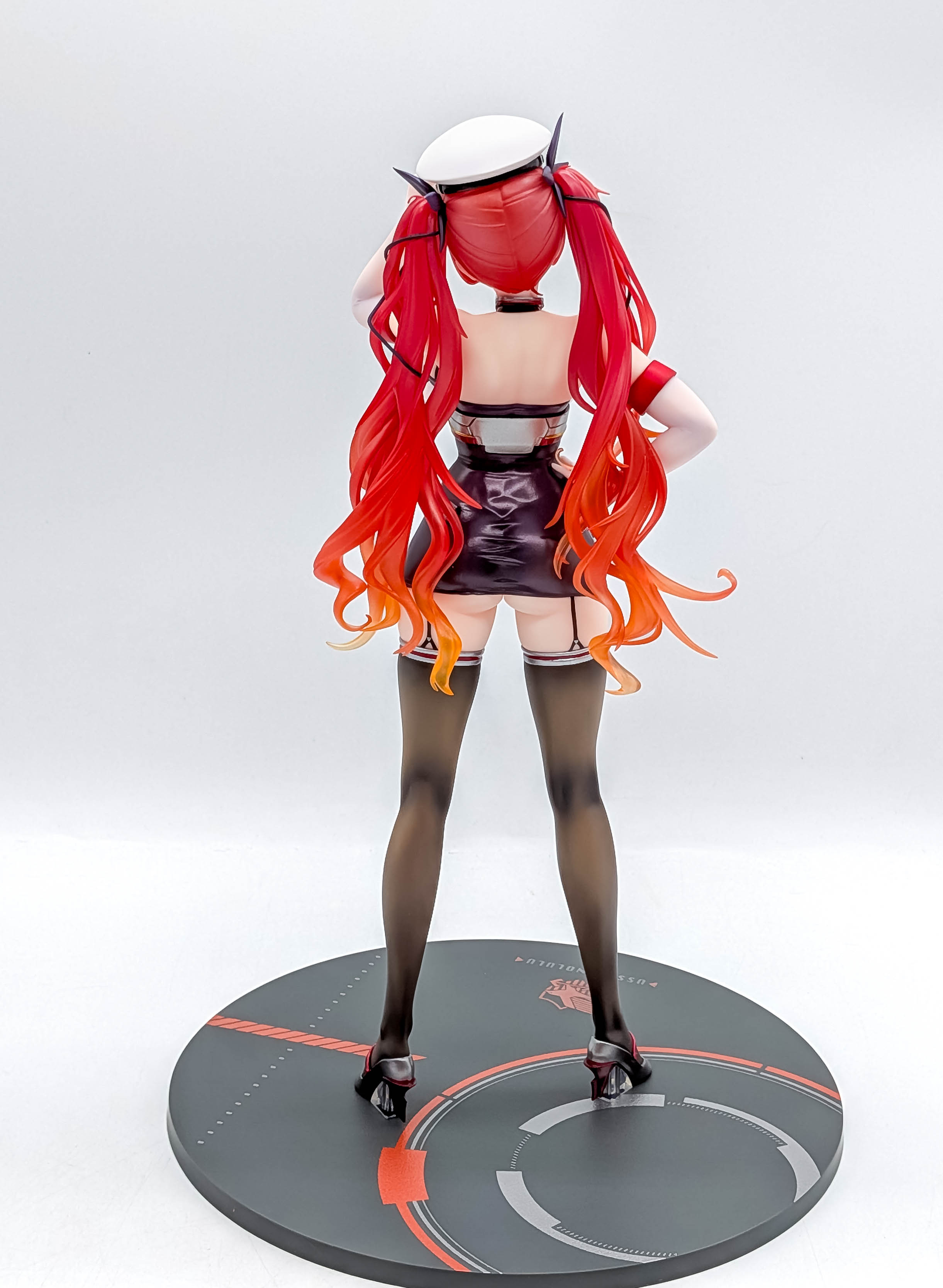 Honolulu full rear view without jacket and rigging