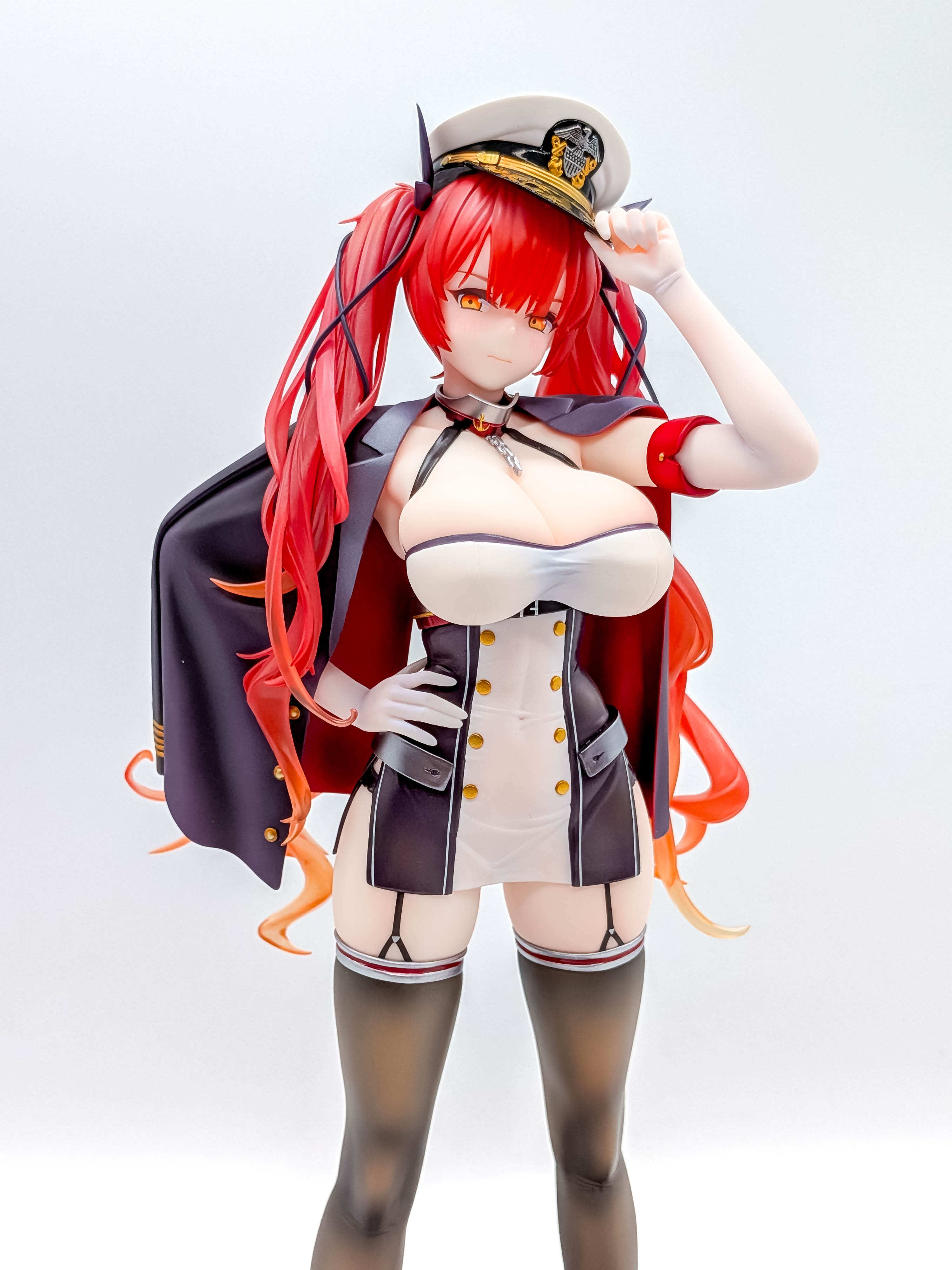 Close front view of Honolulu wearing removable jacket
