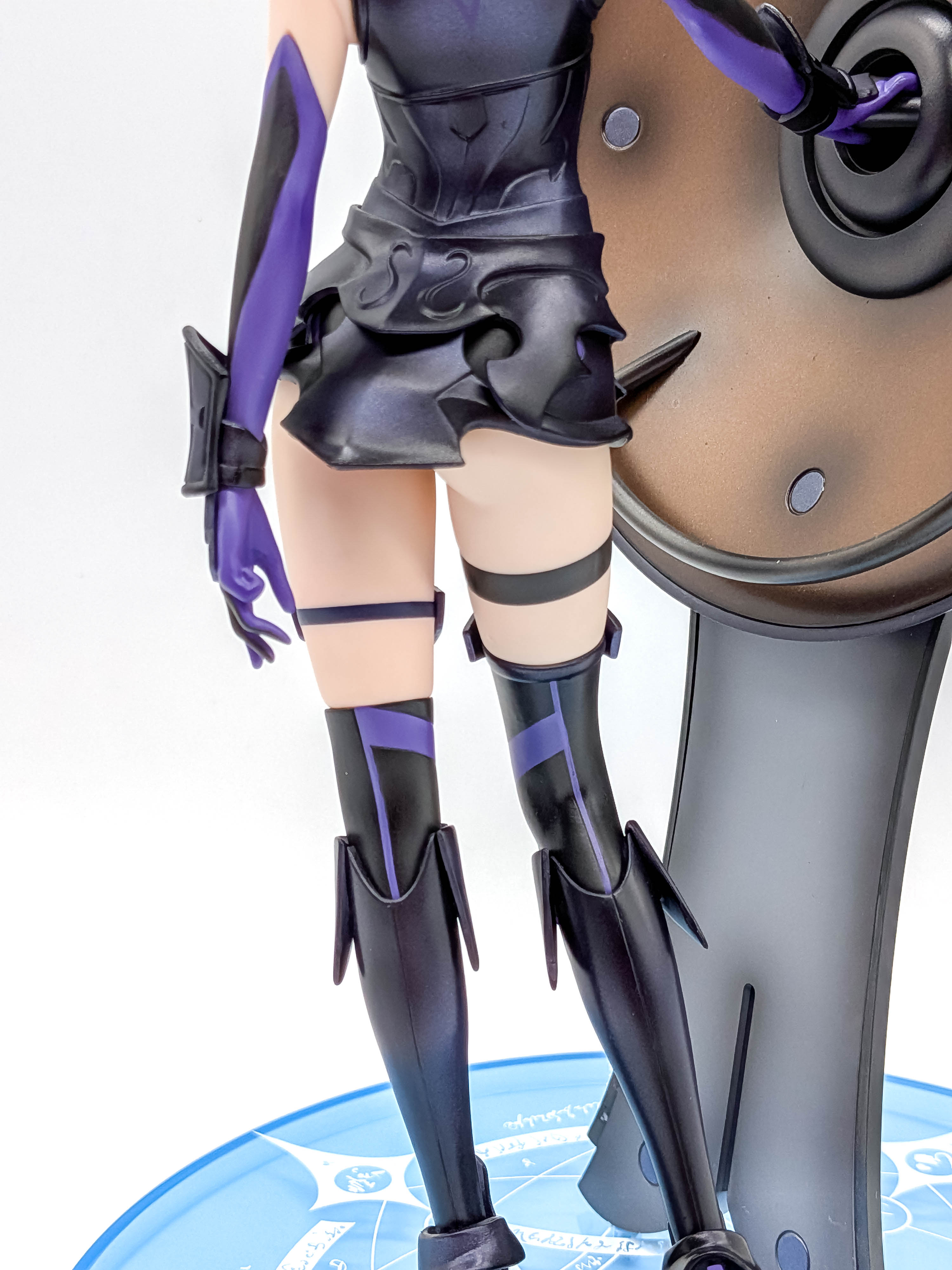 Mash Kyrielight figure waist armor thighs straps and boots