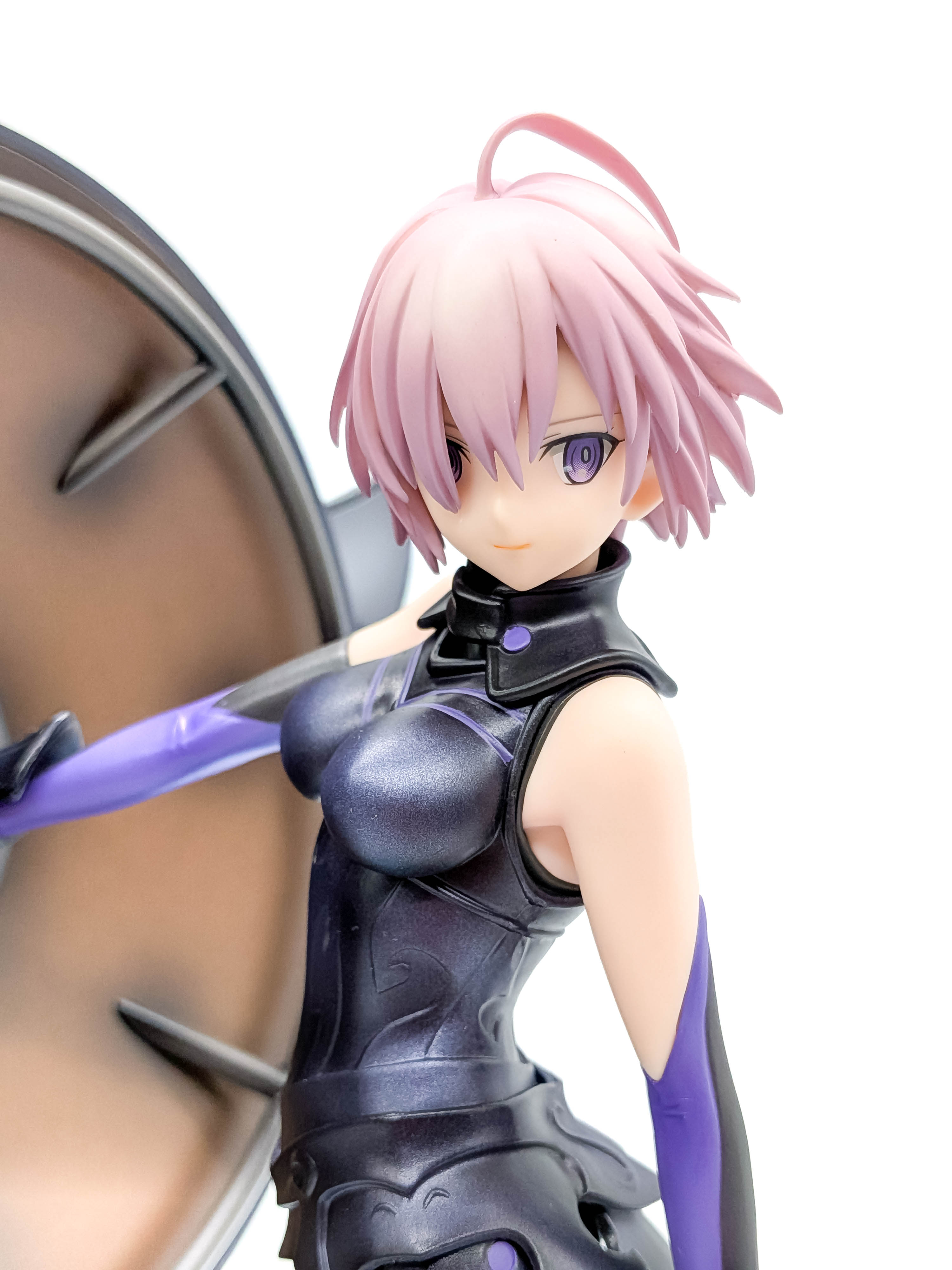 Mash Kyrielight figure face violet eye and pink hair close-up