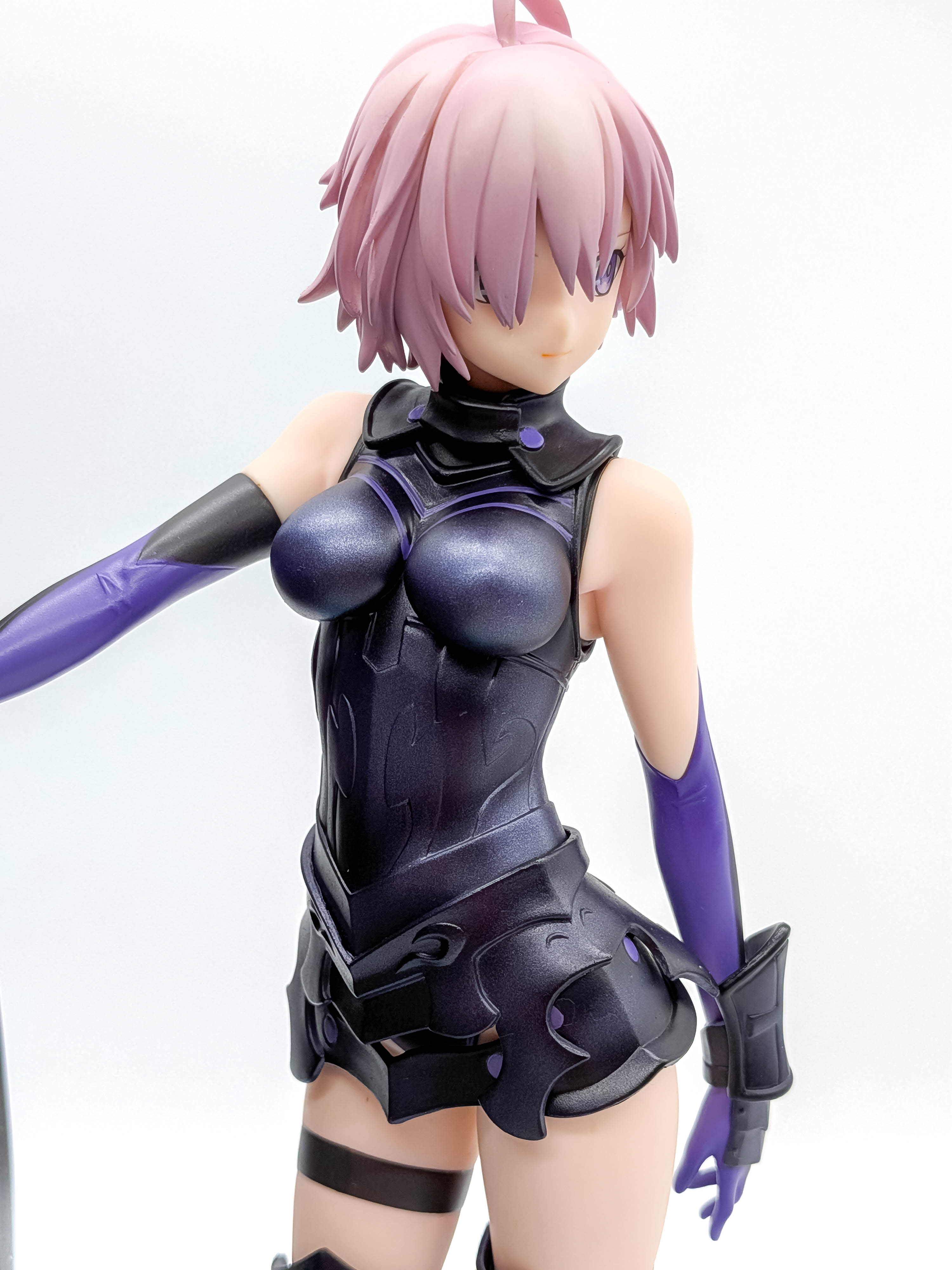 Mash Kyrielight Shielder armor chest and torso close-up
