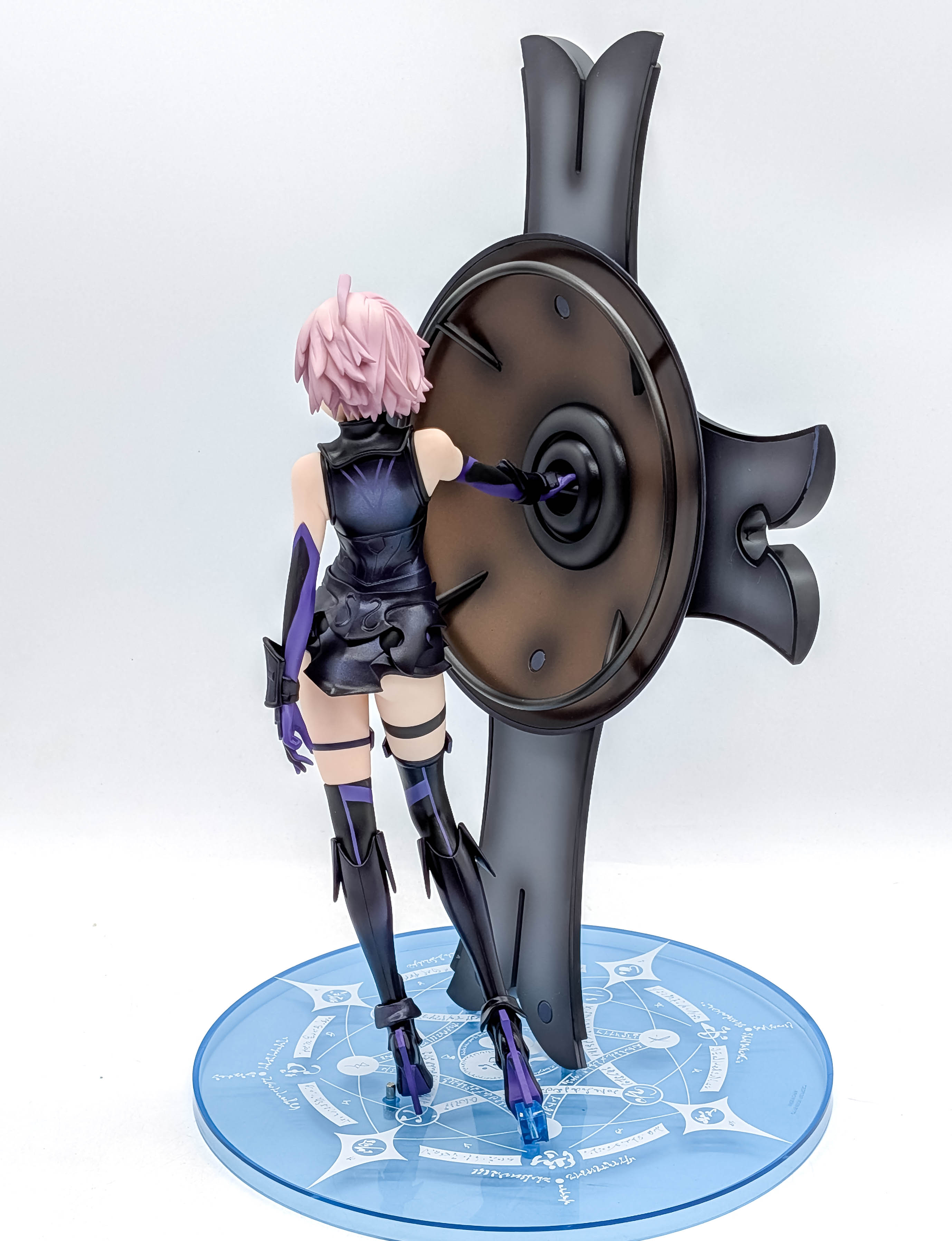 Mash Kyrielight 1/7 scale figure full rear view