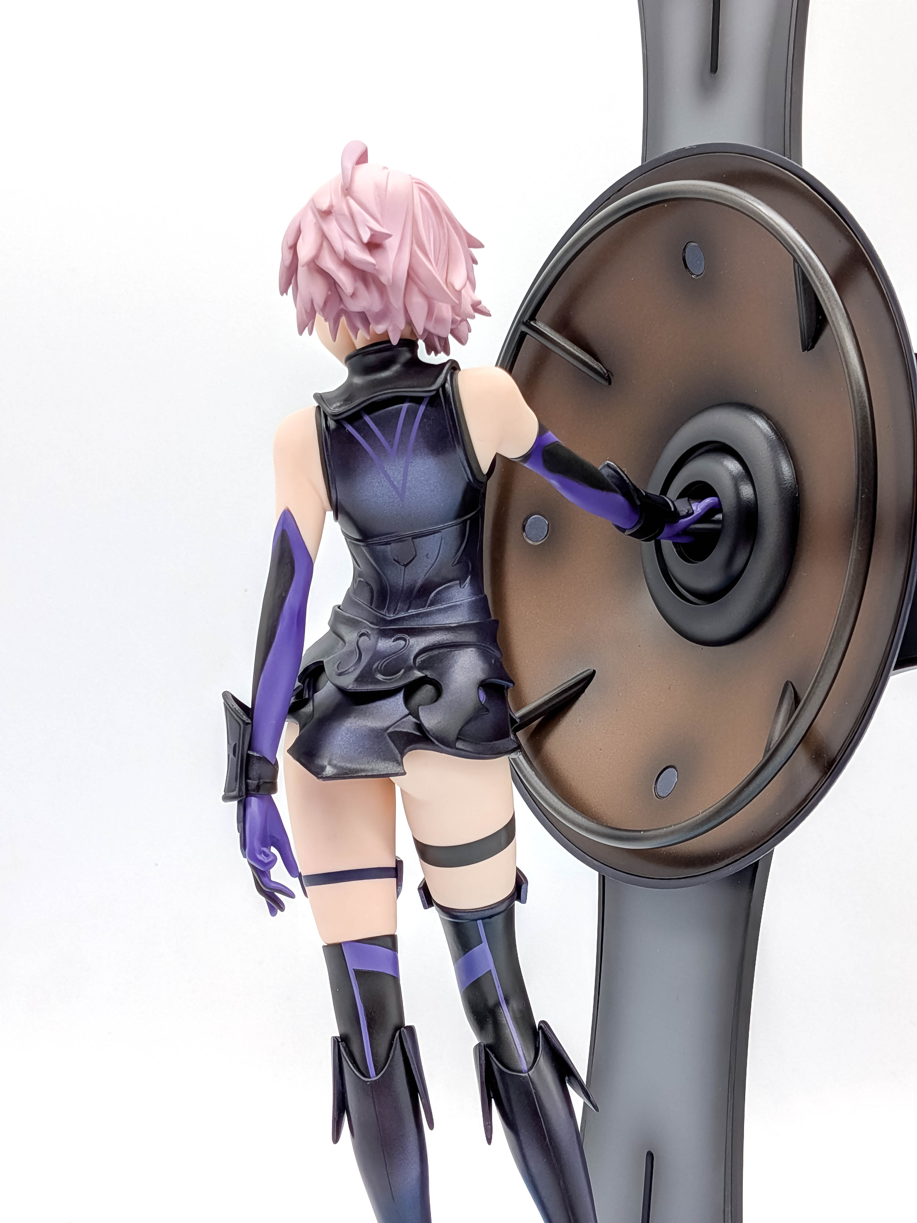Mash Kyrielight figure rear armor hair shield and legs