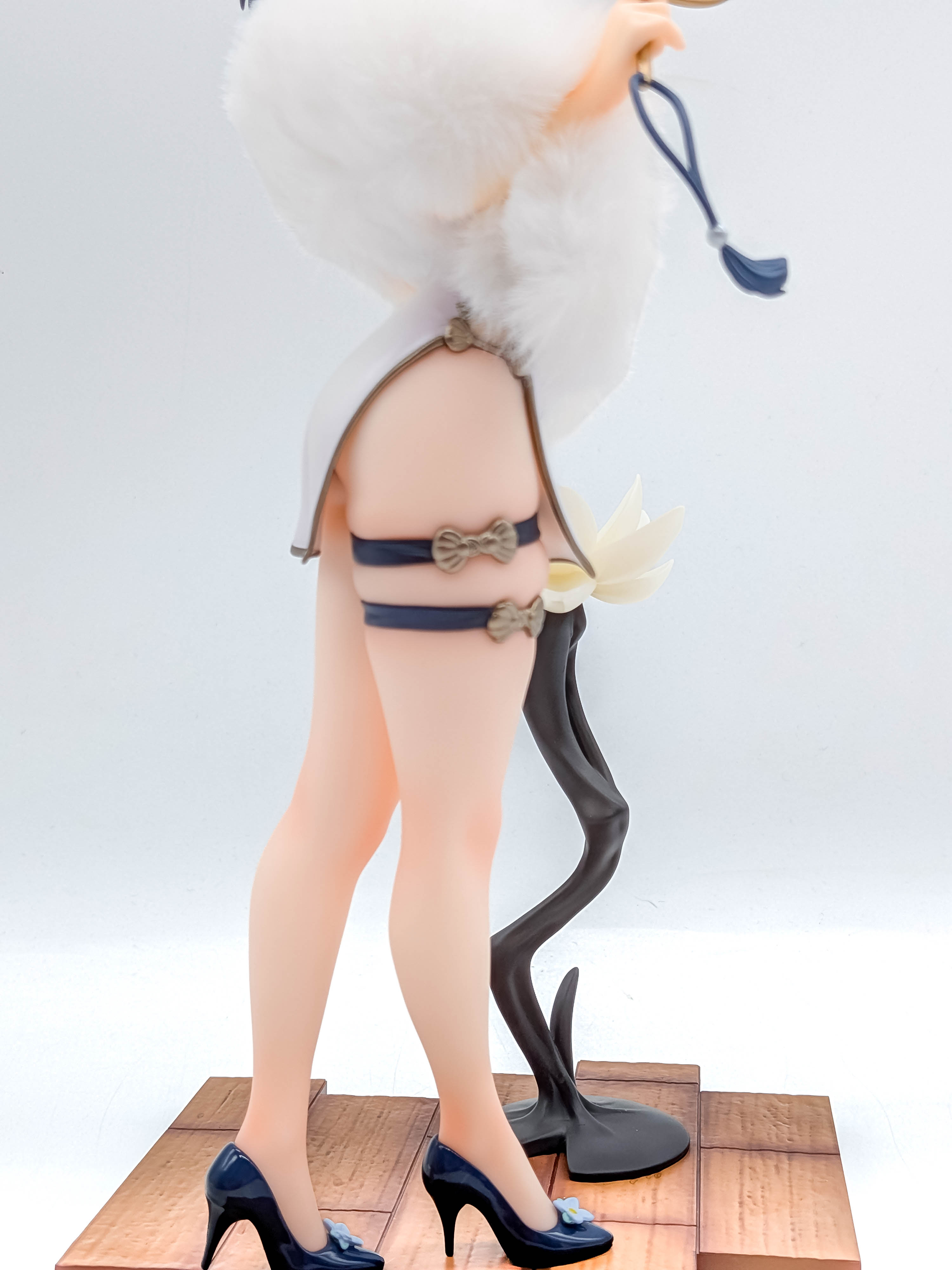 Rikka Takarada figure side legs blue bands heels and wooden base