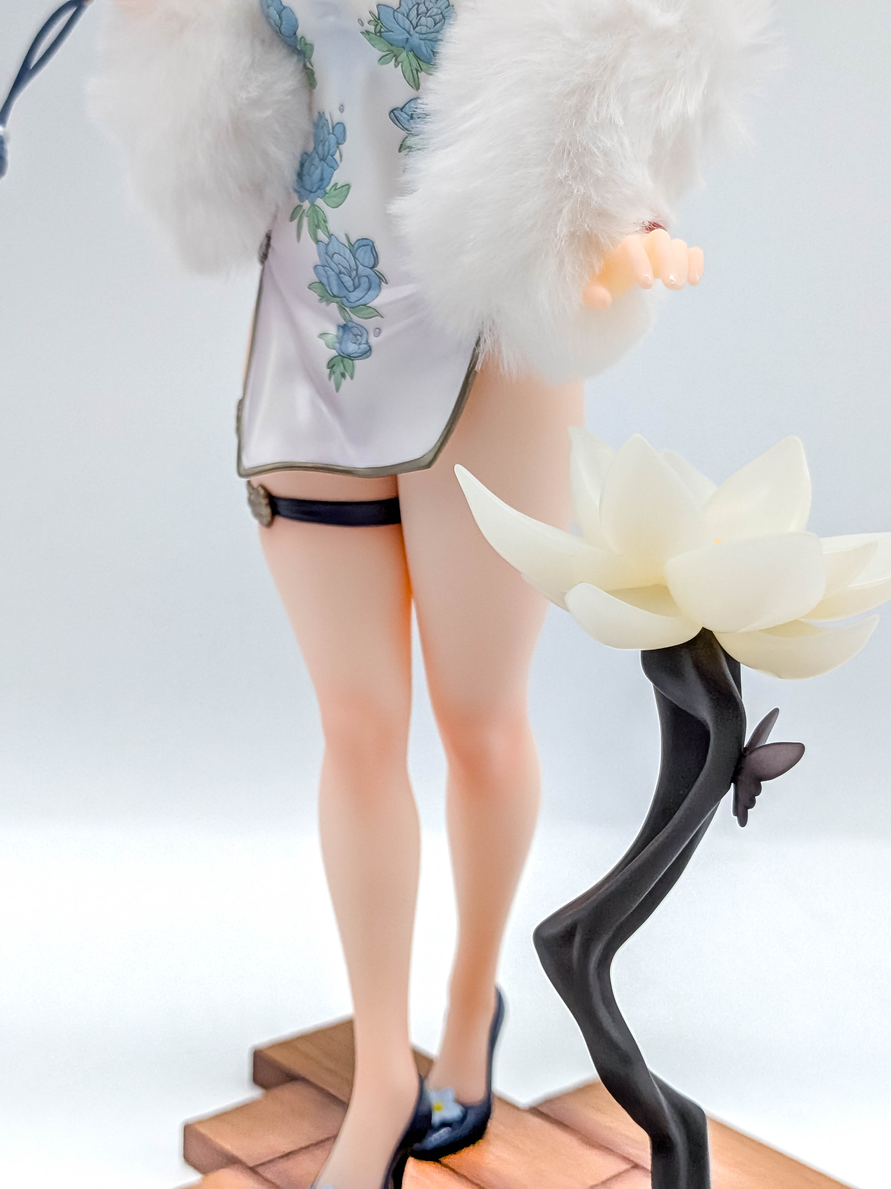 Rikka Takarada figure lotus flower lamp butterfly and wooden base detail