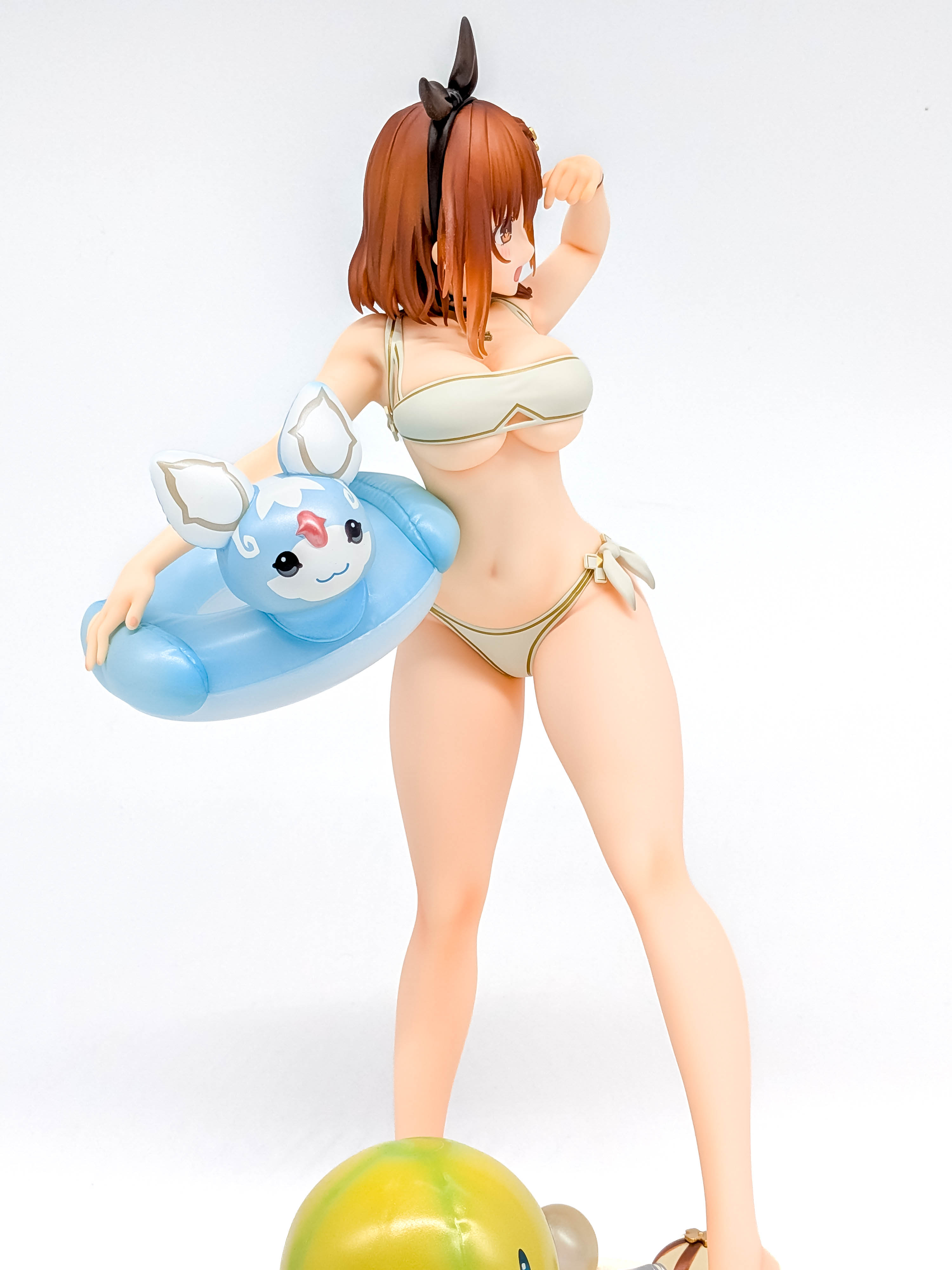 Ryza White Swimsuit Ver. full-body opposite front view
