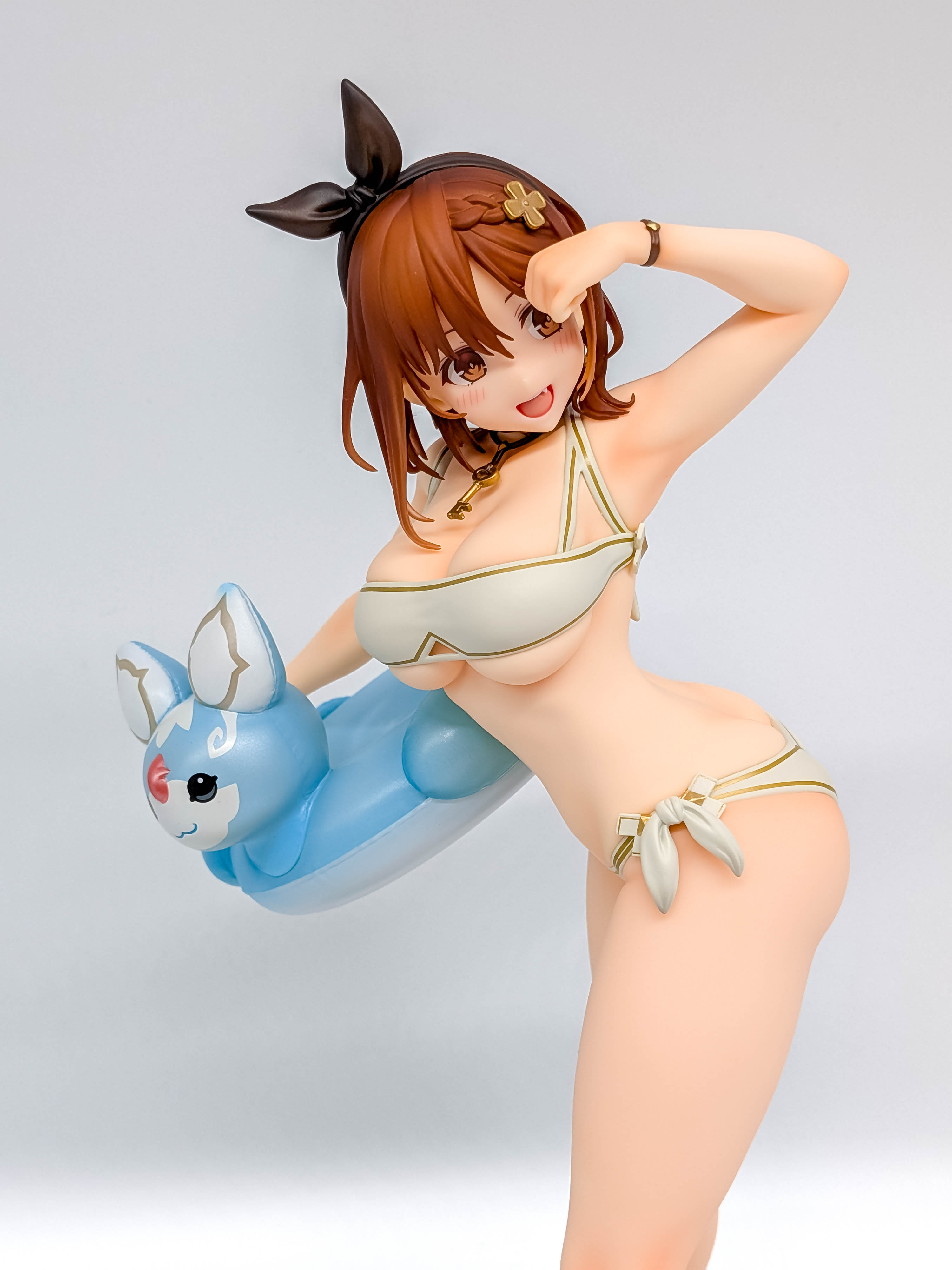 Ryza figure upper-body white bikini and hair ornament detail