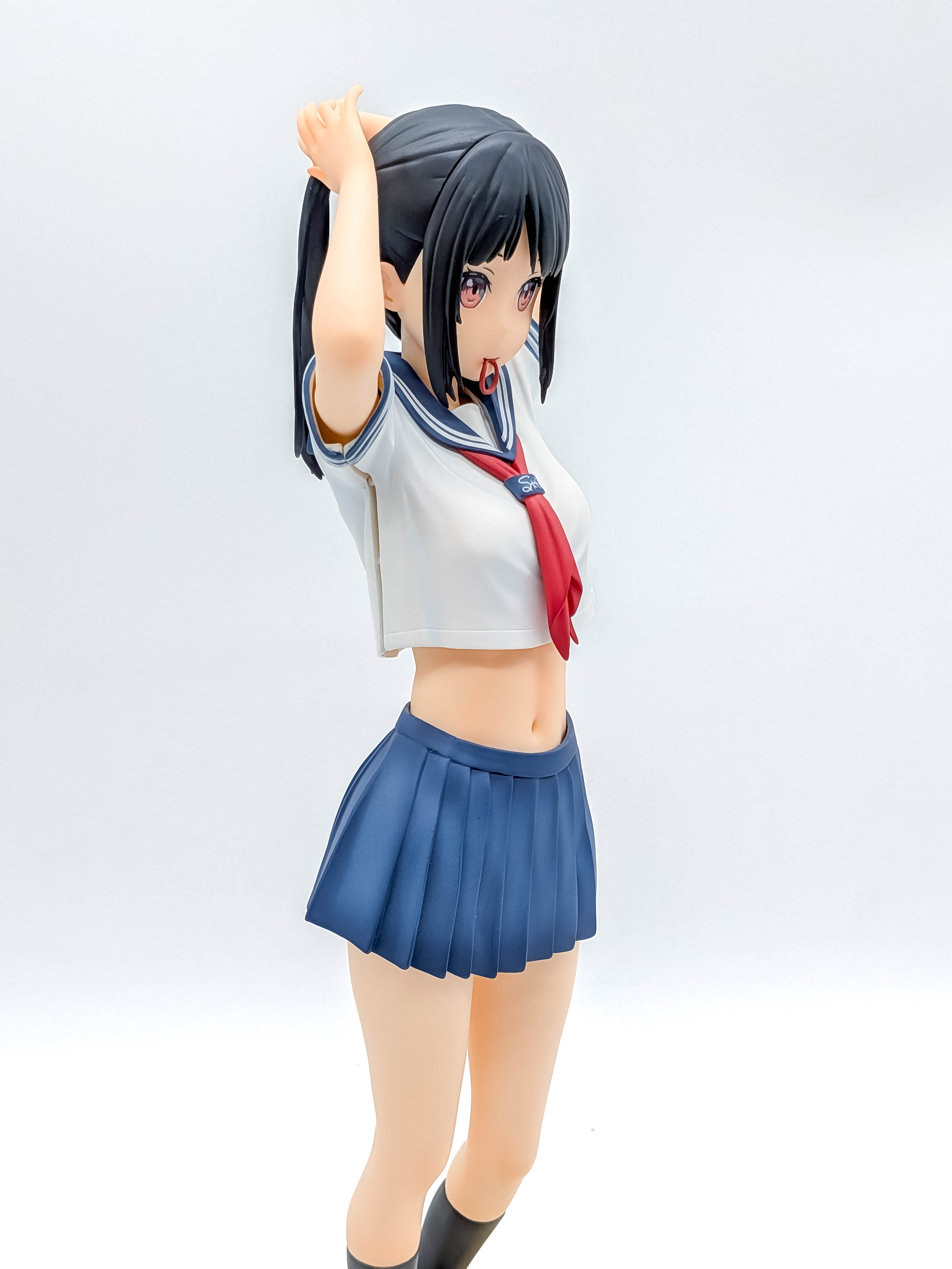 Sailor Fuku no Mannaka figure right-side view in sailor uniform