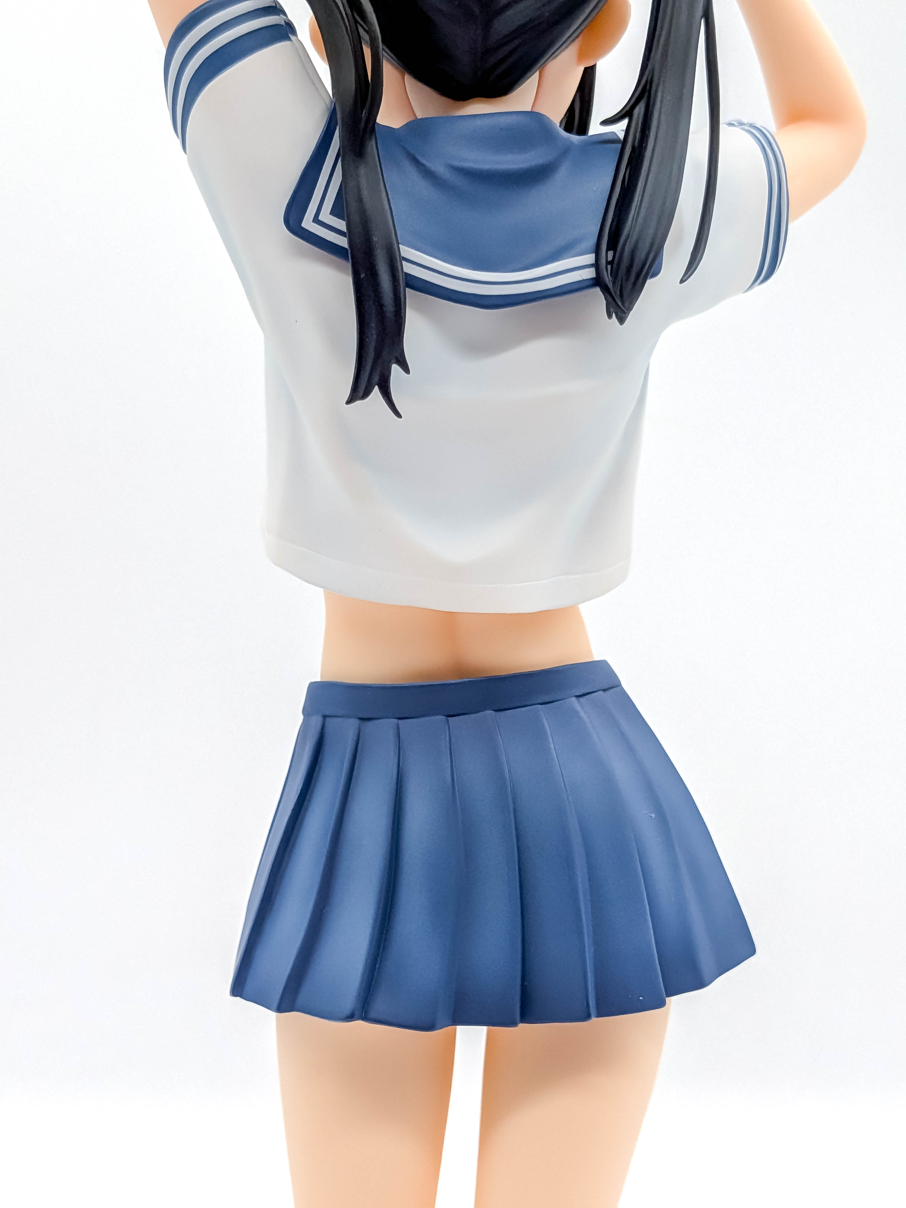 Sailor Fuku no Mannaka figure rear sailor top and pleated skirt detail