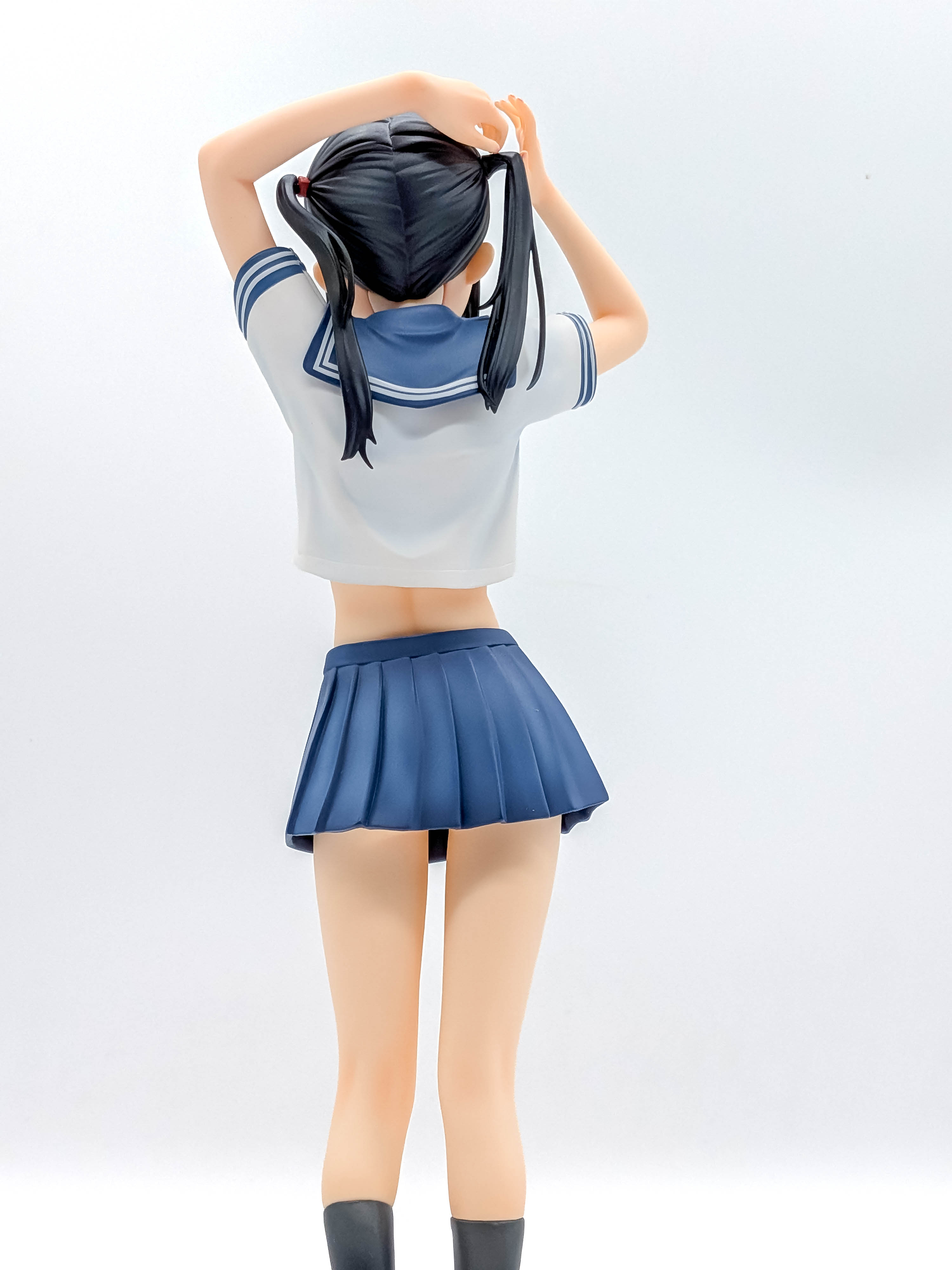 Sailor Fuku no Mannaka figure alternate full rear view
