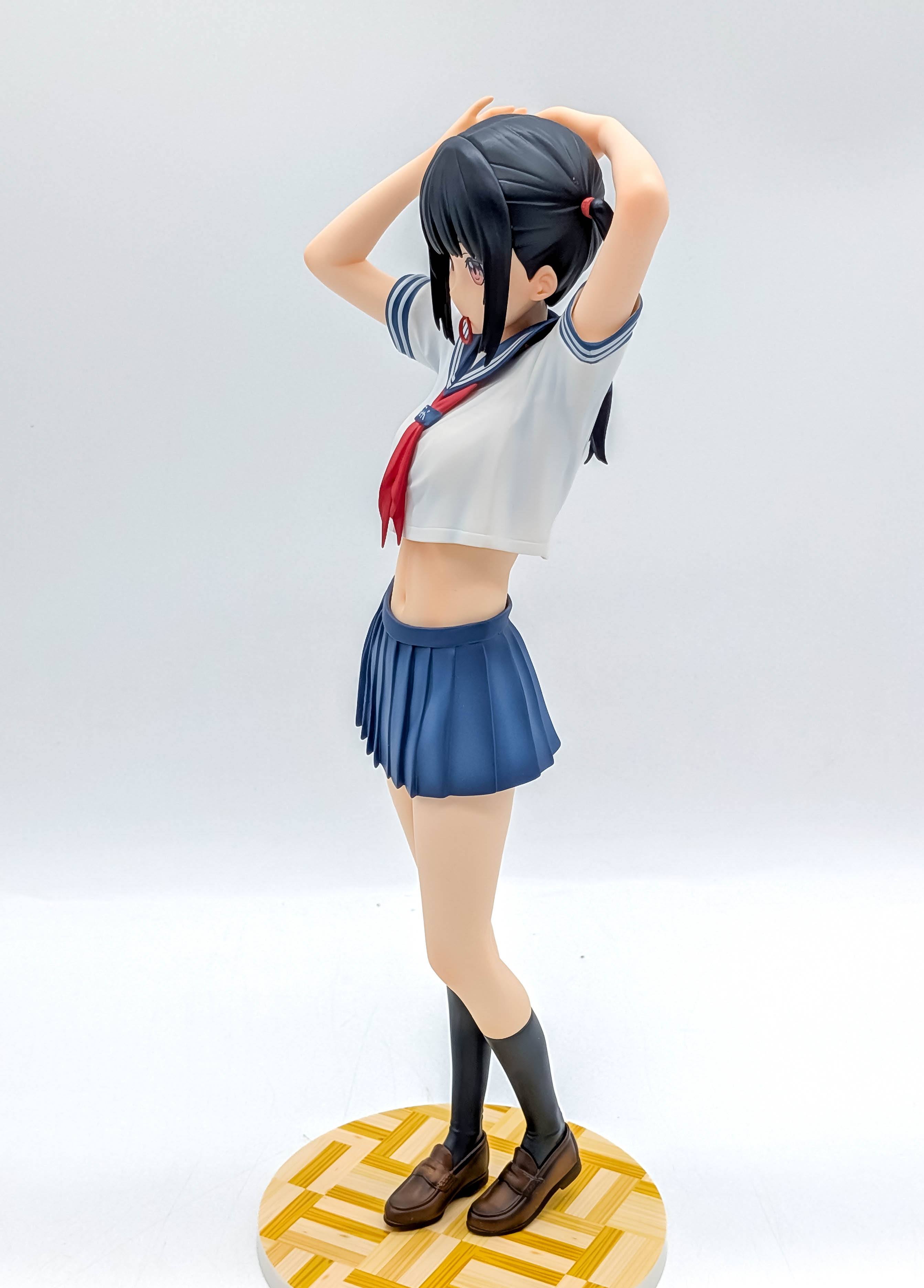 Sailor Fuku no Mannaka figure opposite-side full view
