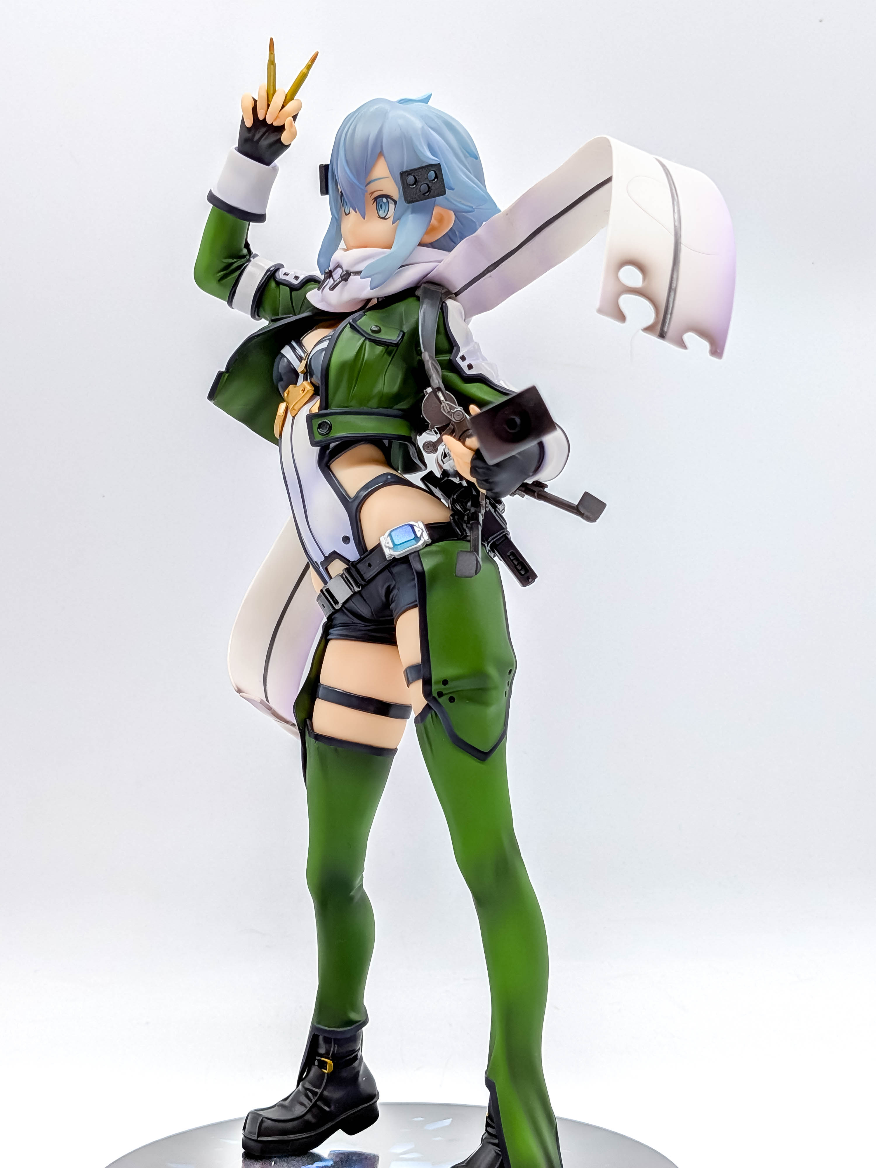 Sinon 1/7 scale figure full side view with flowing scarf