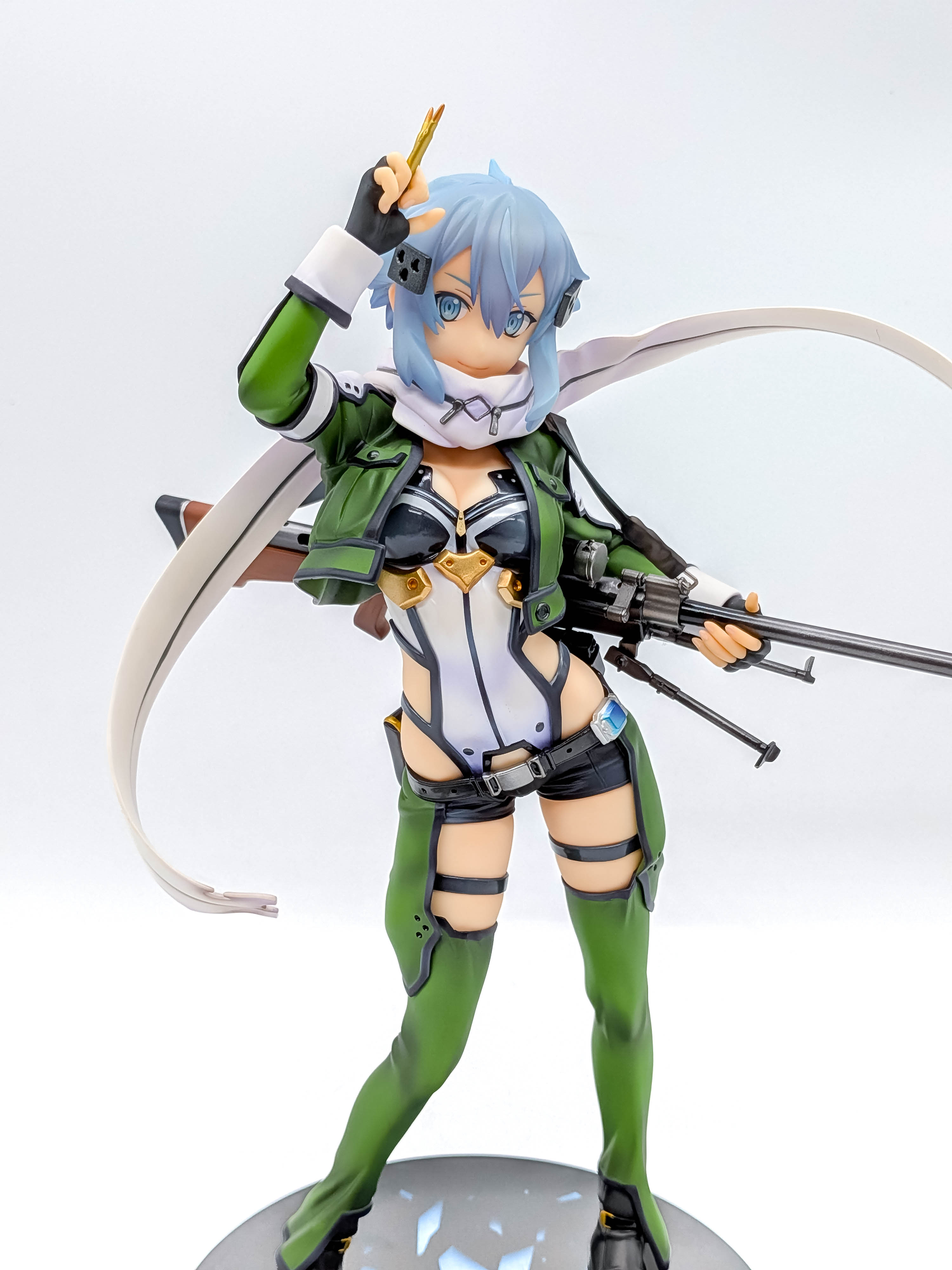 Sinon figure closer front view with GGO combat outfit