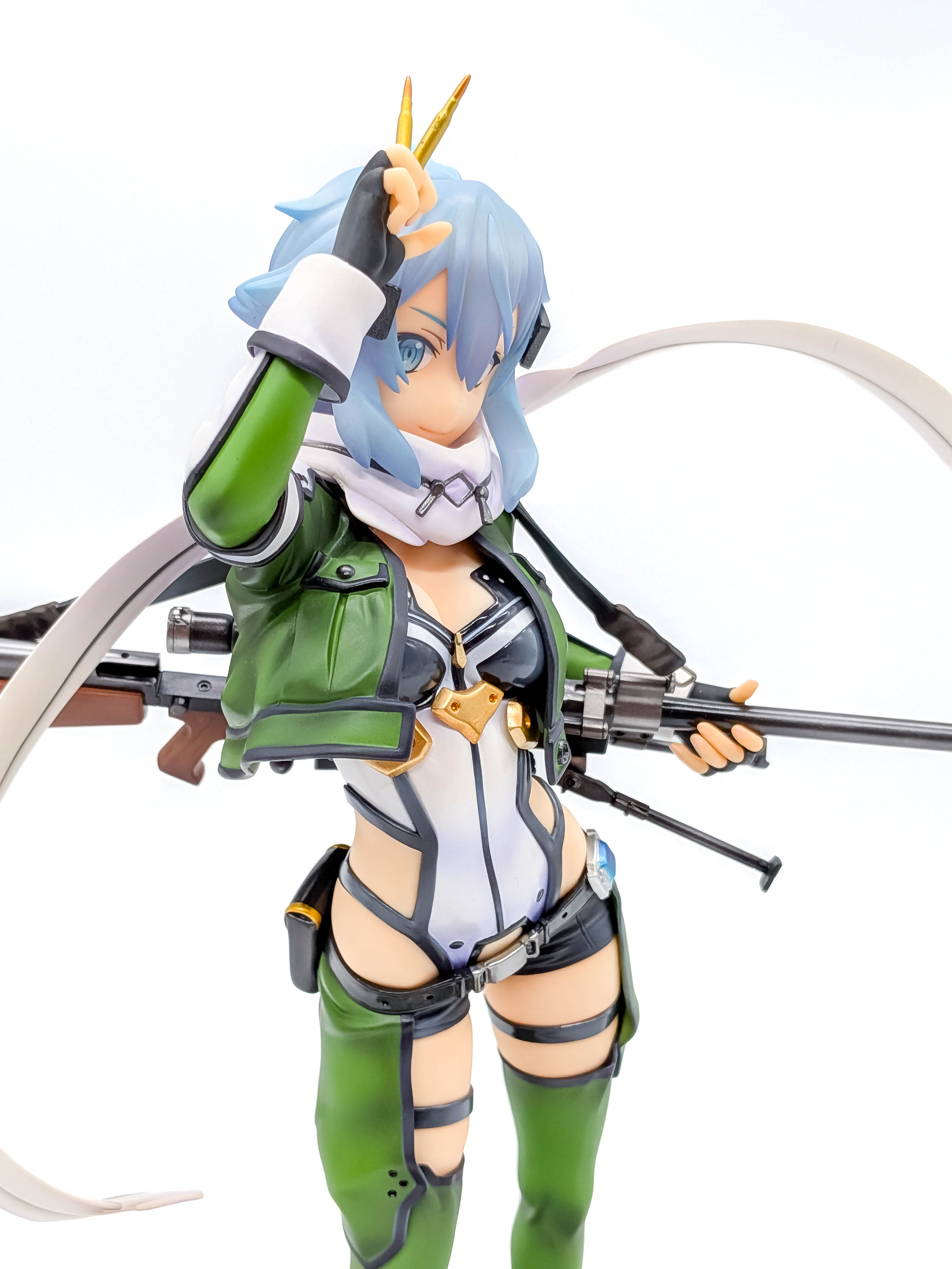 Sinon figure alternate face and translucent blue hair close-up