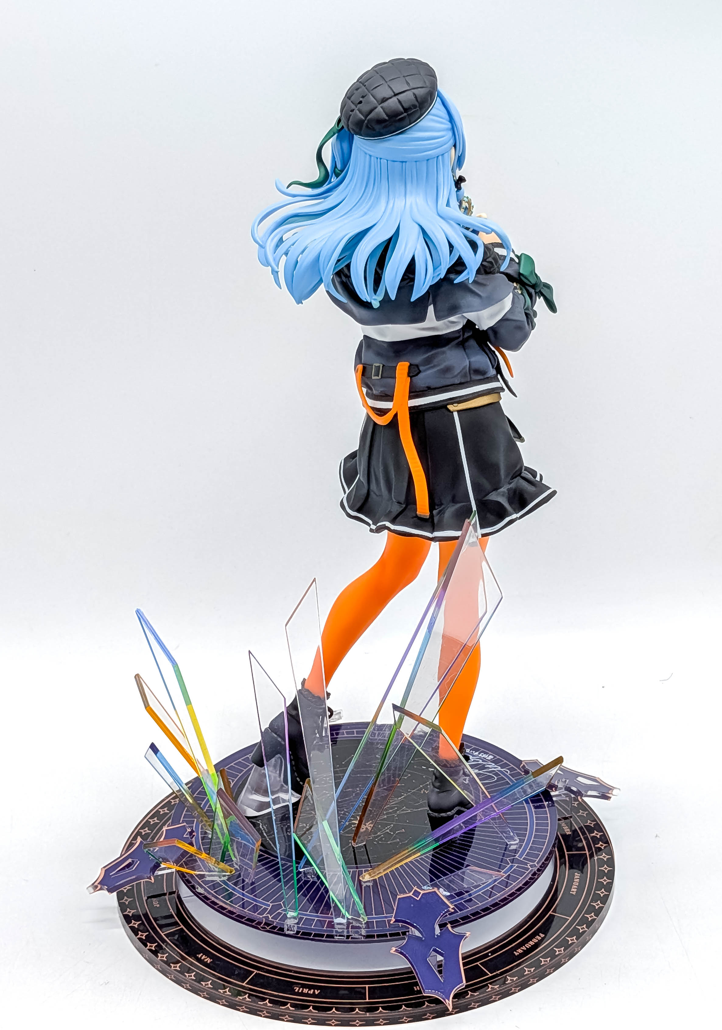 Hoshimachi Suisei figure rear three-quarter full view