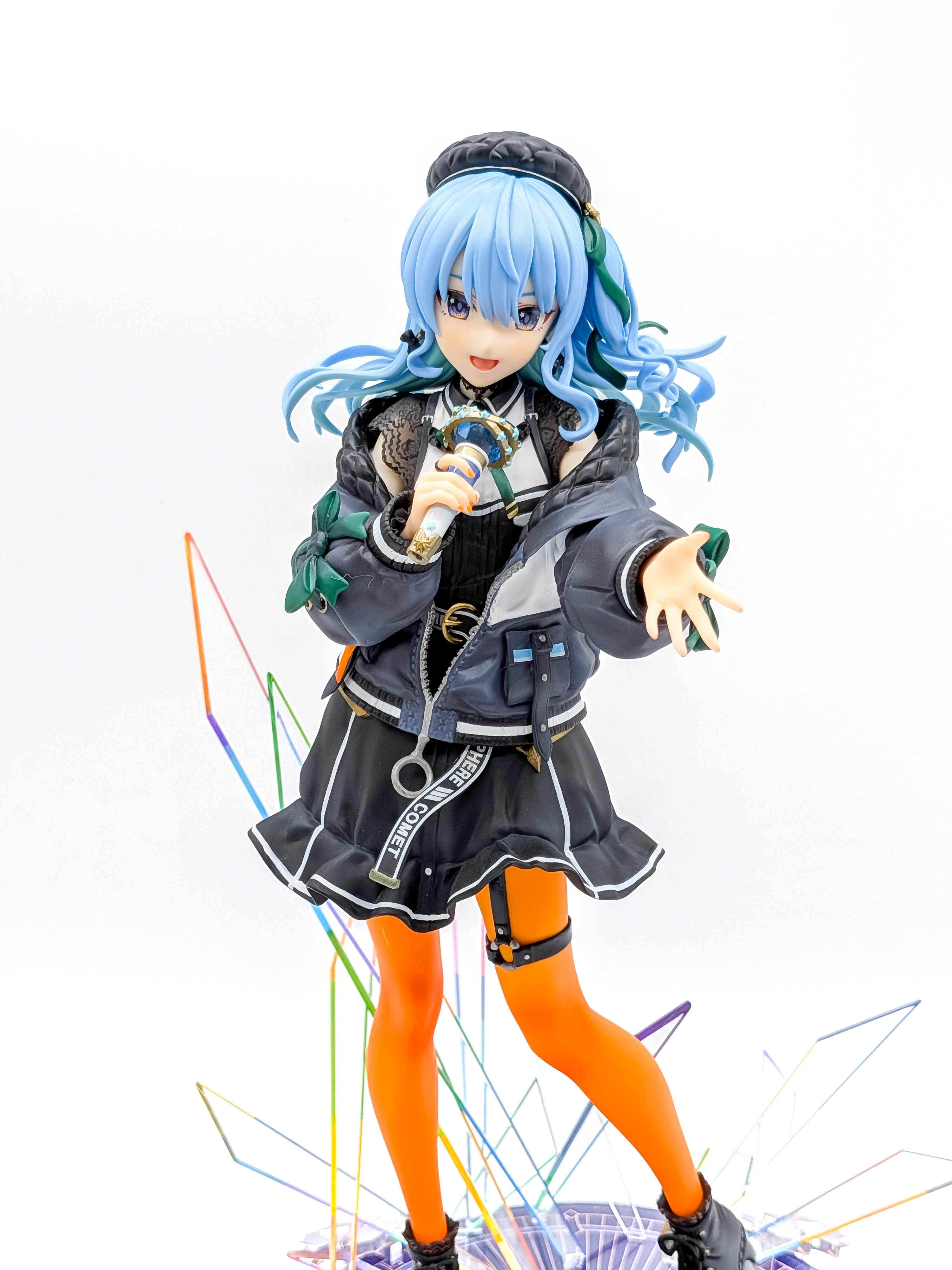 Hoshimachi Suisei figure closer front view