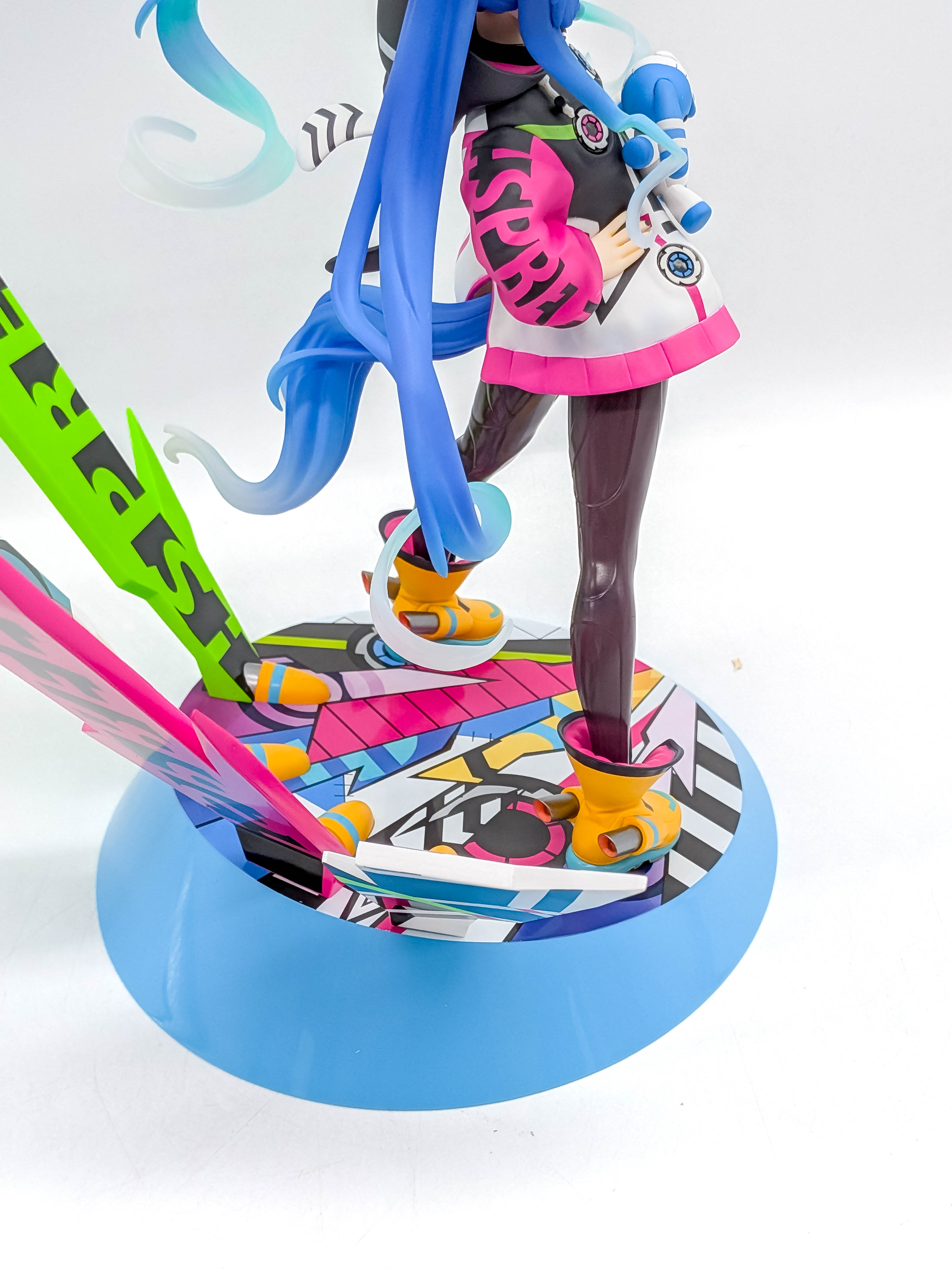 Twin Turbo figure colorful graffiti-style display base and yellow shoes